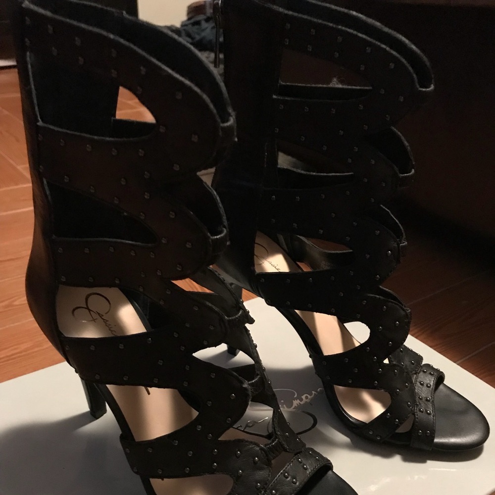 Jessica Simpson’s comfy sexy shoes